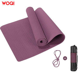 Esterilla de yoga Woqi de 6 mm de grosor, material TPE, color morado oscuro, antideslizante, para fitness y moldeamiento corporal, con bolsa de transporte. - Product Image 1