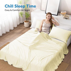 ผ้าห่มเย็นสำหรับฤดูร้อน ขนาดควีนไซส์ ผ้าไหมน้ำแข็ง ระบายความร้อน Q-max 0.5 Arc-chill สำหรับผู้ที่นอนร้อน - Product Image 5