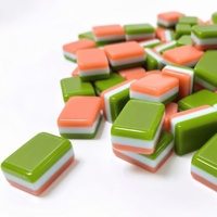 En stock – Nouveau jeu de mahjong portable de luxe en bambou à 3 couches, en acrylique vert, gravé, pour le voyage et le divertissement américain