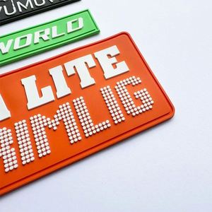 Parches de Goma de PVC con Transferencia de Calor 3D, Logotipo Personalizado, Etiqueta de Silicona Transparente en Forma de Corazón con Gancho y Bucle para Gorras - Product Image 1