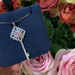 Collar de Plata de Ley S925 con Diseño Exquisito y Dulce, Cadena para Clavícula con Colgante de Tulipán, Mariposa y Flor, Collar de Moda - Product Image 2