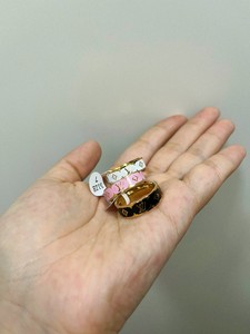 Anillo de <span class=keywords><strong>boda</strong></span> moderno con etiqueta de resina de la familia Donkey, letra L en inglés, cristal galvanizado, lujo ligero, anillos de flor de cuatro hojas de nicho - Product Image 4