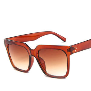 Gafas de Sol Cuadradas de Moda 2021 con Logotipo Personalizado, Montura Grande de Una Pieza, Protección UV400 para Hombre y Mujer - Product Image 6