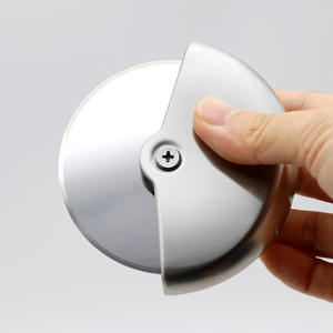 Roues à pizza en acier inoxydable 304 de qualité alimentaire supérieure, coupe-pâte durables pour la cuisine en restaurant - Product Image 5