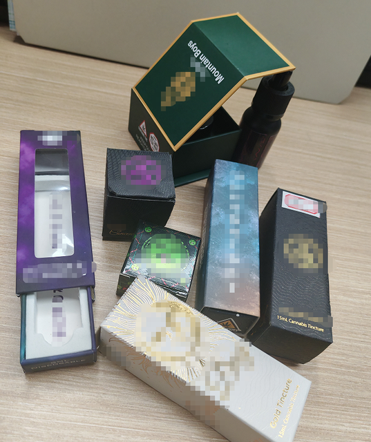 Custom Paper Box for Glass Plastic Bottles Jars Capsules Edibles with Decor CMYK Print Foil Print UV Gloss Embossed Logo Ready