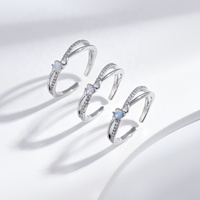 Vente en gros : Bague réglable ouverte en argent 925 plaqué rhodium avec opale et pierre naturelle, motif cœur et nœud mignon, pour filles, idéale comme cadeau, à prix abordable.