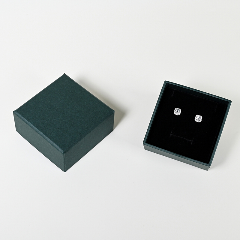 8*8*4.2cm box