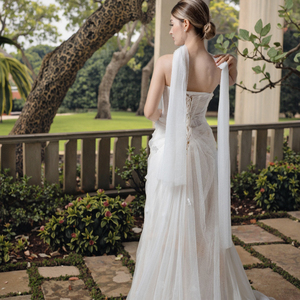 Nuovo Abito Moderno ed Elegante con Corpetto Stile <span class=keywords><strong>Corsetto</strong></span> <span class=keywords><strong>Senza</strong></span> <span class=keywords><strong>Spalline</strong></span>, Tulle Texturizzato Intricatamente Drappeggiato, Stampa 3D, Strascico a Cappella e Volant - Product Image 3