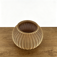 Panier de rangement pratique en plastique PP tressé imitation rotin, écologique, fait main, multi-usages pour salon, cuisine, chambre, coiffeuse