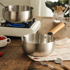Casserole en acier inoxydable durable et écologique pour faire bouillir le lait, compatible avec les plaques à induction, design élégant Yukihira - Product Image 1