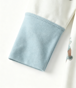 Özel Beyaz-Mavi Küçük Ayı Baskılı Desenli Ön Logolu Örme YKK Fermuarlı Bebek Pijama Takımı Tulum Uyku Kıyafeti ODM - Product Image 3