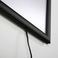 Cadre d'enseigne en aluminium extrudé, taille personnalisée A1/A2/A3/A4, boîte lumineuse LED ultra-mince en acrylique, étanche, 2500-4000 Lux