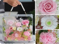 Boîte à fleurs éternelles mixtes préservées en acrylique avec poignée chaîne de perles, décoration florale romantique pour la maison, cadeau de vacances