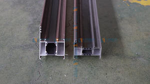 Machine de fabrication de fenêtres et de portes en aluminium et UPVC de haute qualité et à faible coût, scie à double tête à moteur CNC pour profilés en aluminium - Product Image 3