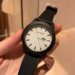 최고의 가격 시계 공장 공급 업체 디자이너 스포츠 석영 시계 Relojes 유명한 디자인 커플 손목 시계 남성 인기 브랜드