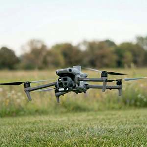 Dron Comercial Matrice 4T con Cámara de Tres Sensores para Uso Agrícola - Product Image 4