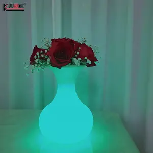 PE plastik Led dekoratif lamba 16 renk masa lambası otel restoran masa lambası çiçek vazo