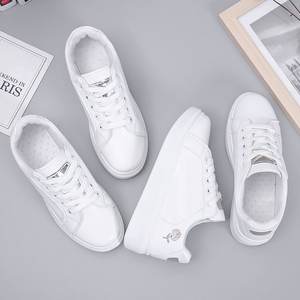 Zapatillas Deportivas De Suela Plana Versátiles Para Mujer Estilo Coreano Otoño 2022 Zapatos Casuales De Caña Baja Blancos Pequeños Para Estudiantes - Product Image 5