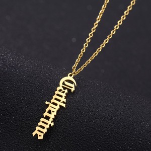 Collana con Ciondolo Zodiacale dal Design Semplice in Acciaio Inossidabile Placcato Oro 18K con Catena a Maglie Regalo per Donna Collana Personalizzabile - Product Image 4