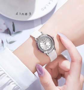 นาฬิกาข้อมือควอตซ์ SKMEI 1855 สำหรับผู้หญิง สายหนังแท้ หรูหรา รับผลิตแบบ OEM ODM พร้อมโลโก้ กันน้ำได้ 30 เมตร - Product Image 4