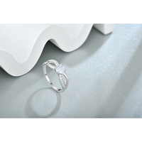 Derniers bijoux en argent 925 personnalisés Bague de fiançailles en zircone de haute qualité pour femmes