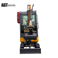 Mini-excavatrice compacte sur chenilles, climatisation, moteur essence Rato 420, cabine fermée, bras pivotant latéralement, pince hydraulique