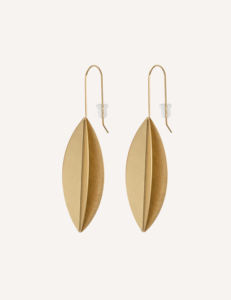 Boucles d'oreilles clous en acier inoxydable doré YXQ E244, élégantes et tendance, en forme de feuille - Product Image 2