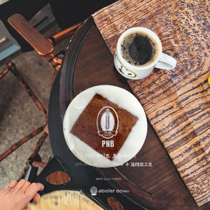 Pan estilo K hecho a mano PNB calidad premium con sabor tradicional coreano relleno de crema de Chocolate blanco dulce caja de 80g - Product Image 1