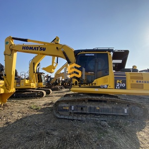 Excavatrice sur chenilles KOMATSU PC210LC bien entretenue à vendre, idéale pour les grands chantiers de construction - Product Image 5