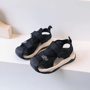 Sandales d'été Baotou pour garçons et filles, chaussures de plage antidérapantes pour étudiants, portables et fabriquées directement pour les enfants - Product Image 5
