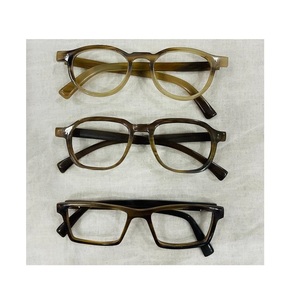 Montures de lunettes en corne de luxe au design antique Nouvelle mode Lunettes de soleil optiques papillon très demandées - Product Image 4