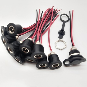 Tùy chỉnh DC điện <span class=keywords><strong>Pigtail</strong></span> dây không thấm nước bụi Bìa Threaded DC ổ cắm Bảng điều khiển gắn kết nối cáp - Product Image 1
