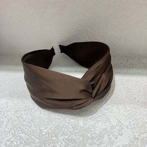 Bandeaux de maquillage pour dames Bandeaux de raphia de vacances avec large paille et accessoire rembourré pour la coiffure - Product Image 5