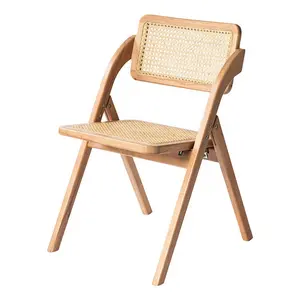เก้าอี้พับไม้สไตล์นอร์ดิกแบบพกพาพร้อมที่นั่งหวายและเก้าอี้พับงานอีเวนท์เก้าอี้ไม้พับได้