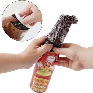 Jouet de farce hilarant : Serpent surprise dans une boîte de chips – Blague amusante - Product Image 3