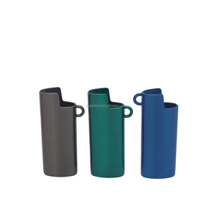 Vente en gros de différentes couleurs de porte-<span class=keywords><strong>briquet</strong></span> Mini J5 couvercle de manchon de <span class=keywords><strong>briquet</strong></span> en métal avec trous de porte-clés - Product Image 3
