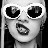 2021 Silahkan Cobain Kacamata Oval Wanita Trendi Populer Vintage Retro Kacamata Hitam Putih UV400