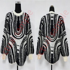 Maglione Tunicato da Donna in <span class=keywords><strong>Maglia</strong></span> Jacquard Curva Bianco e Nero, Morbido e Testurizzato, Lunghezza Media, Stile Retrò Artistico - Product Image 4