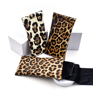 Cổ Phiếu Sẵn Sàng Leopard Print PU Da Kính Pouch Leopard Top Bóp Kính Mát Da Trường Hợp Với Làm Sạch Vải - Product Image 2