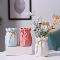 Vente en gros de nouveaux vases créatifs en céramique à fleurs nordiques personnalisés, simples et modernes, ensemble de vases en porcelaine pour le salon et la décoration de table