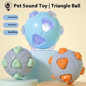 Nueva moda pequeños juguetes para mascotas de PU suministros interactivos de alivio de sonido Triangular esférico perro y gato juguetes de pelota Molar - Product Image 4