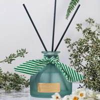 Parfum de luxe Mescente bâton de rotin bouteille en verre arôme naturel diffuseur d'huile essentielle de roseau et ensemble de bougies