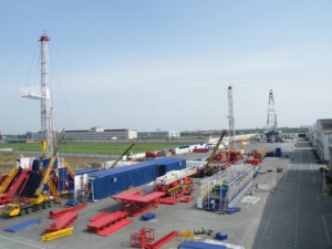 API <span class=keywords><strong>workover</strong></span> แท่นขุดเจาะน้ำมันสำหรับ Xj750 Xj550 <span class=keywords><strong>Xj350</strong></span>น้ำมันและดอกสว่านติดตั้งบนรถบรรทุก - Product Image 2