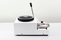 Machine à embosser manuelle compacte pour cartes PVC et médailles d'identification pour animaux de compagnie, avec 68 ou 72 caractères