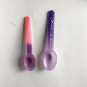 <span class=keywords><strong>Cuchara</strong></span> <span class=keywords><strong>de</strong></span> helado colorida <span class=keywords><strong>Cuchara</strong></span> <span class=keywords><strong>de</strong></span> plástico que cambia <span class=keywords><strong>de</strong></span> color Cucharas con logotipo Logotipo personalizado OPP Embalaje Regalos modernos - Product Image 4