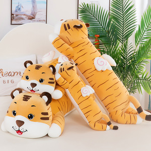 En gros, Peluche Tigre Mignonne Personnalisée, Coussin Long en Coton PP et Maille, Anti-stress, Poupée de Sommeil, Animal en Peluche, Cadeau d'Anniversaire pour Enfants - Product Image 4