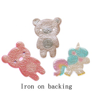 Atacado Hot Melt Iron on Rhinestone Patch <span class=keywords><strong>Pink</strong></span> Bear e Unicorn Crystal Rhinestone Applique Patches para Decoração de Roupas - Product Image 6