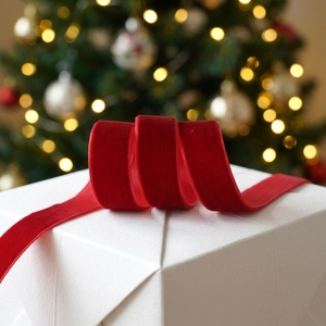 Pita Beludru Poliester Ramah Lingkungan Grosir Lebar 1 inci untuk Pembungkus Kado Natal, Halloween, Ulang Tahun, Dekorasi Liburan, Kerajinan, dan Pita - Product Image 1