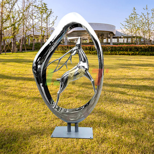 Escultura Abstracta de Ciervo en Espejo de Acero Inoxidable Personalizada, Adorno Hecho a Mano de Forma Irregular para Montaje en Suelo Exterior - Product Image 4