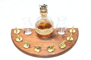 Blantons <span class=keywords><strong>Bourbon</strong></span> Stopper Display Halfmoon Shape Cork Stopper Display Shelf Decoración Navidad Cumpleaños Halloween Regalos para hombres - Product Image 3